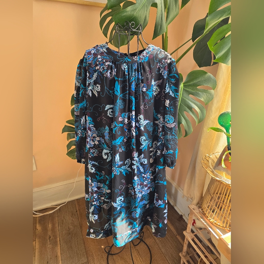 Eva Mendes for New York & Company Black and Blue Floral Dress